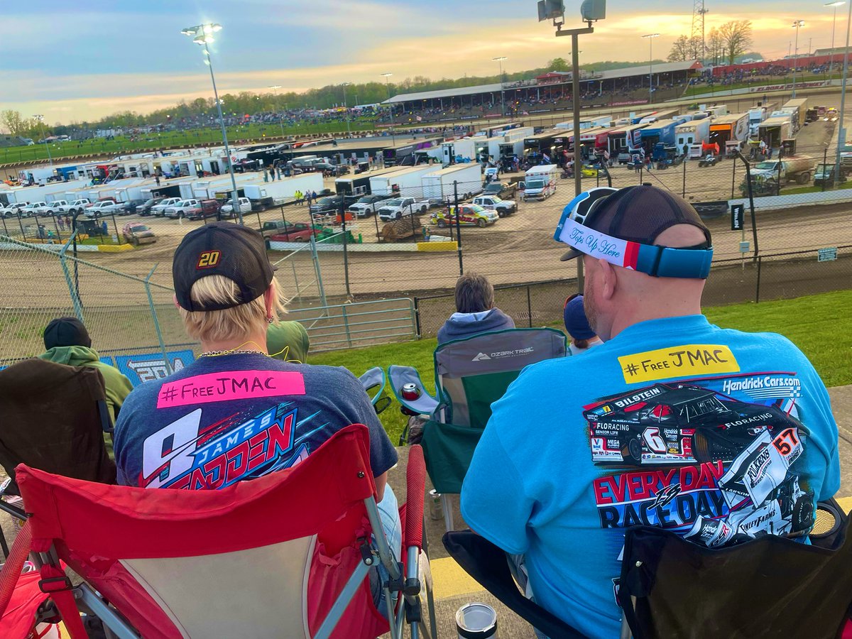 nmb193's tweet photo. @JamesMcFadden25 @RothMotorsports @EldoraSpeedway @dirtvision @FloRacing @WorldofOutlaws @HighLimitRacing @Walkapedia_ @TopsUpHereBud #FreeJMac https://t.co/0hOQeka7G2