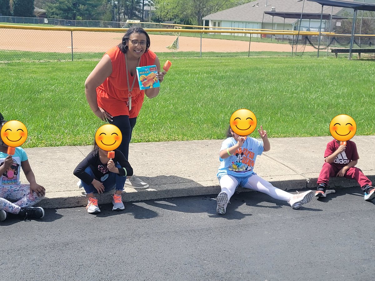 I am so very proud of all the hands-on manipulative learning my kindergarteners did this year to connect to mathematical thinking.  As one of their rewards this year, the students asked to have "paletas" (Mexixan Ice pops), which they learned about in an IM Math lesson!
