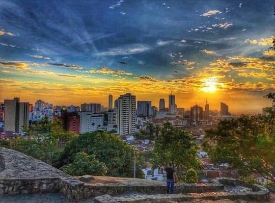 DeepSageApp's tweet photo. Santiago de Cali. La sucursal del cielo. #ValledelCauca #Colombia ,

 Foto IG: johnfreddylo que nos comparte nuestro amigo @dan_ichu no olviden seguir su cuenta. Tiene muy buen contenido https://t.co/pcjE80NHSf