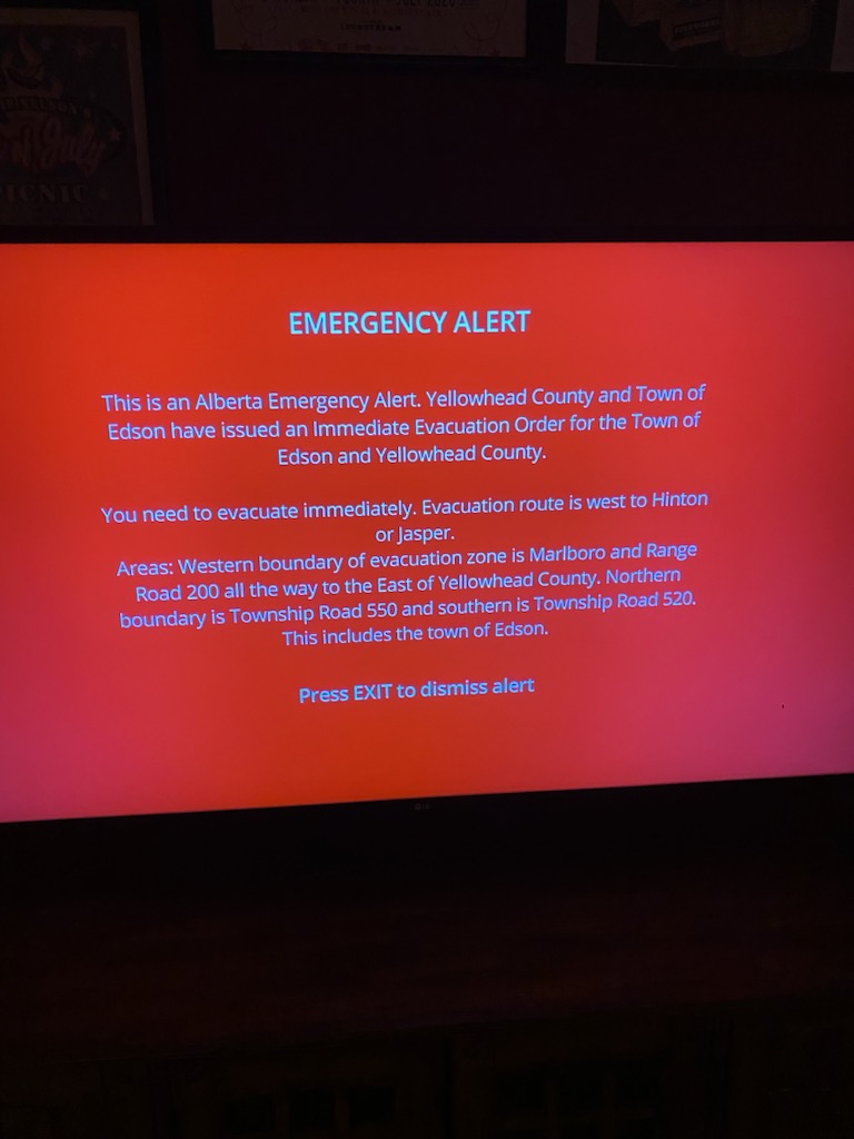MelB_369's tweet photo. @TheRealDogPoun1 Edson is being evacuated https://t.co/VtLsSFrlXO