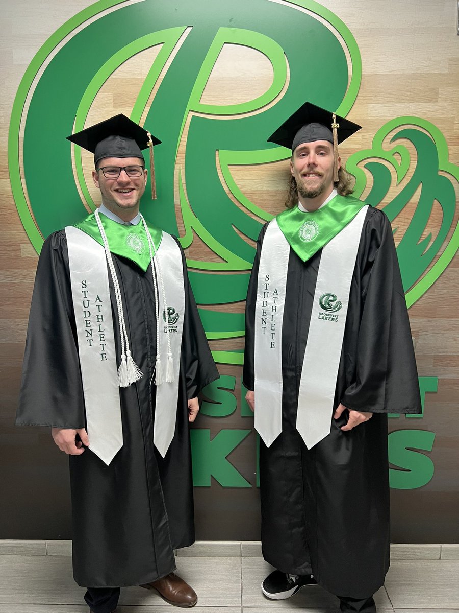 RULakersMVB's tweet photo. Congratulations to these three #RUmvb ALUMNI ‼️ We are so proud of you and can’t wait to see what your future holds. #RUBetterMen
@RooseveltU https://t.co/Xx0a32NLvS