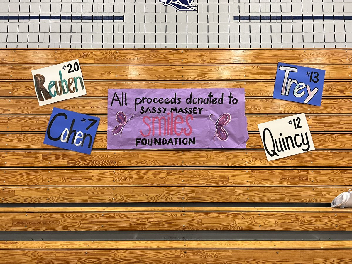 SolehiSpartans's tweet photo. Boys Volleyball: Solehi 3 - Quakertown 0 (25-14, 25-16, 25-13) #GreyOut #SeniorNight #GoSpartans https://t.co/lbgR9YUbrq