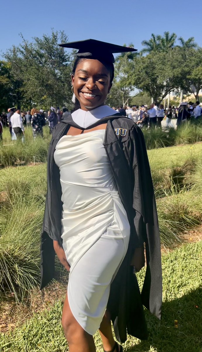 jasmineeehaynes's tweet photo. two degrees in ‘23 at 23 https://t.co/2LzUF2wPJA