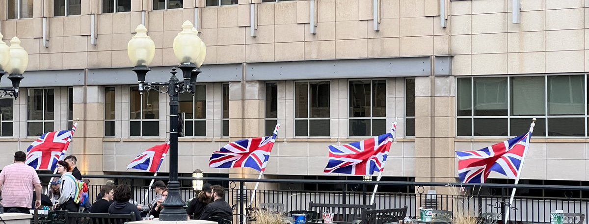 PGless's tweet photo. Given my Anglophile wife, it seemed like an appropriate day to go back to my old home away from home. @britspubmpls https://t.co/59WvpRHN2G