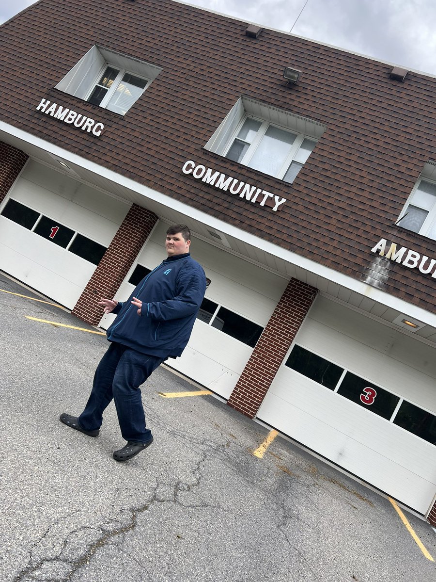 Dennis_Wooo's tweet photo. Out in the community spreading out our FirstNet knowledge to everyone at Bethel & Hamburg EMS agencies #getyourswagoutside #lifeatatt #FirstNet @LaeeqaCPressley @at_broadcasting @dan_young_22 https://t.co/A7OHTKr9SS