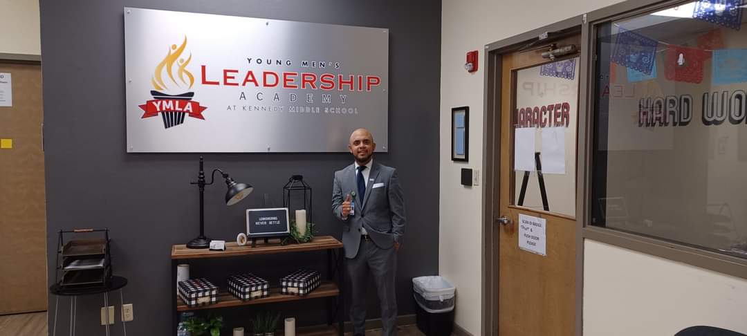 BryanFParra13's tweet photo. I want to thank the staff of Young Men's Leadership Academy for allowing me the opportunity to speak to the 8th grade AVID students about preparing now for their future success! #LonghornsNeverSettle #YMLA #WeAreGPISD https://t.co/Iyef1SQ1rM