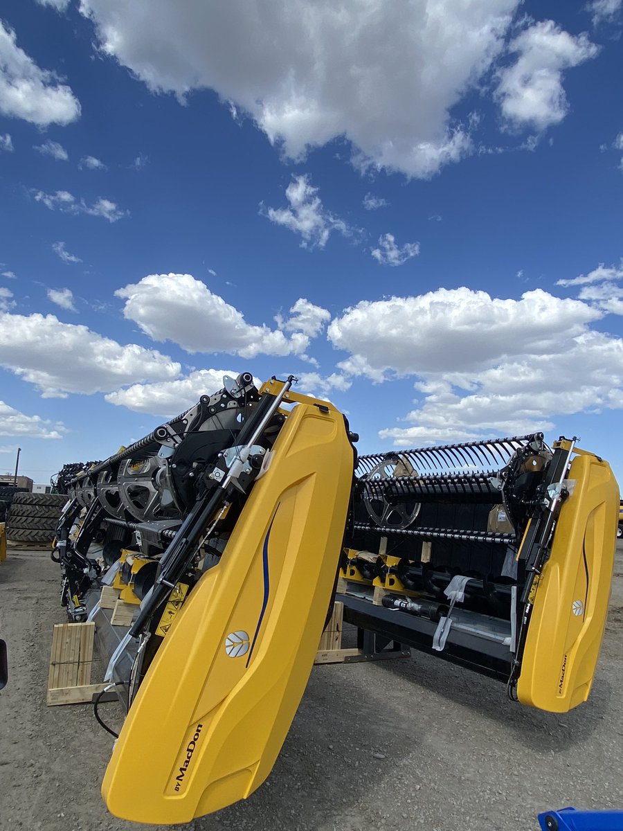 Mike_Vas78's tweet photo. MY23 FD245’s!  The other 2 will be here next week. @TrevorBradyVFC @waltegreg @VaneeFarmCentre @ReubenKolk https://t.co/KMqSaPuoct