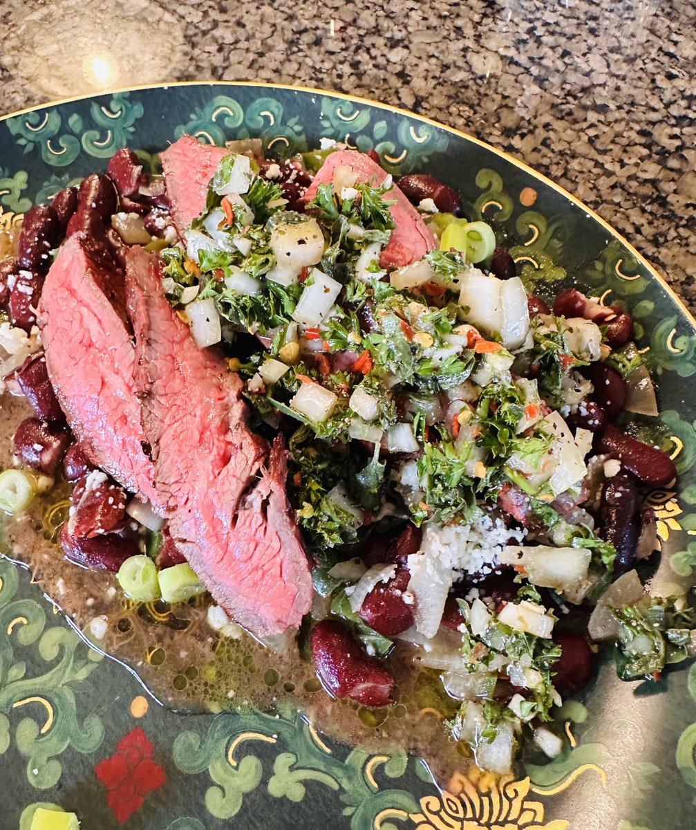 amanda_adkins's tweet photo. Absolute ♥️love♥️ for the beautiful culture and resilience of my Hispanic friends. Flank steak and chimichurri sauce (ok Argentina 🇦🇷)!!! And Mexican 🇲🇽 corn cakes and red beans for the vegetarians. Salud! #CincoDeMayo #CosmicFoodAdventure https://t.co/XE8asfer5h