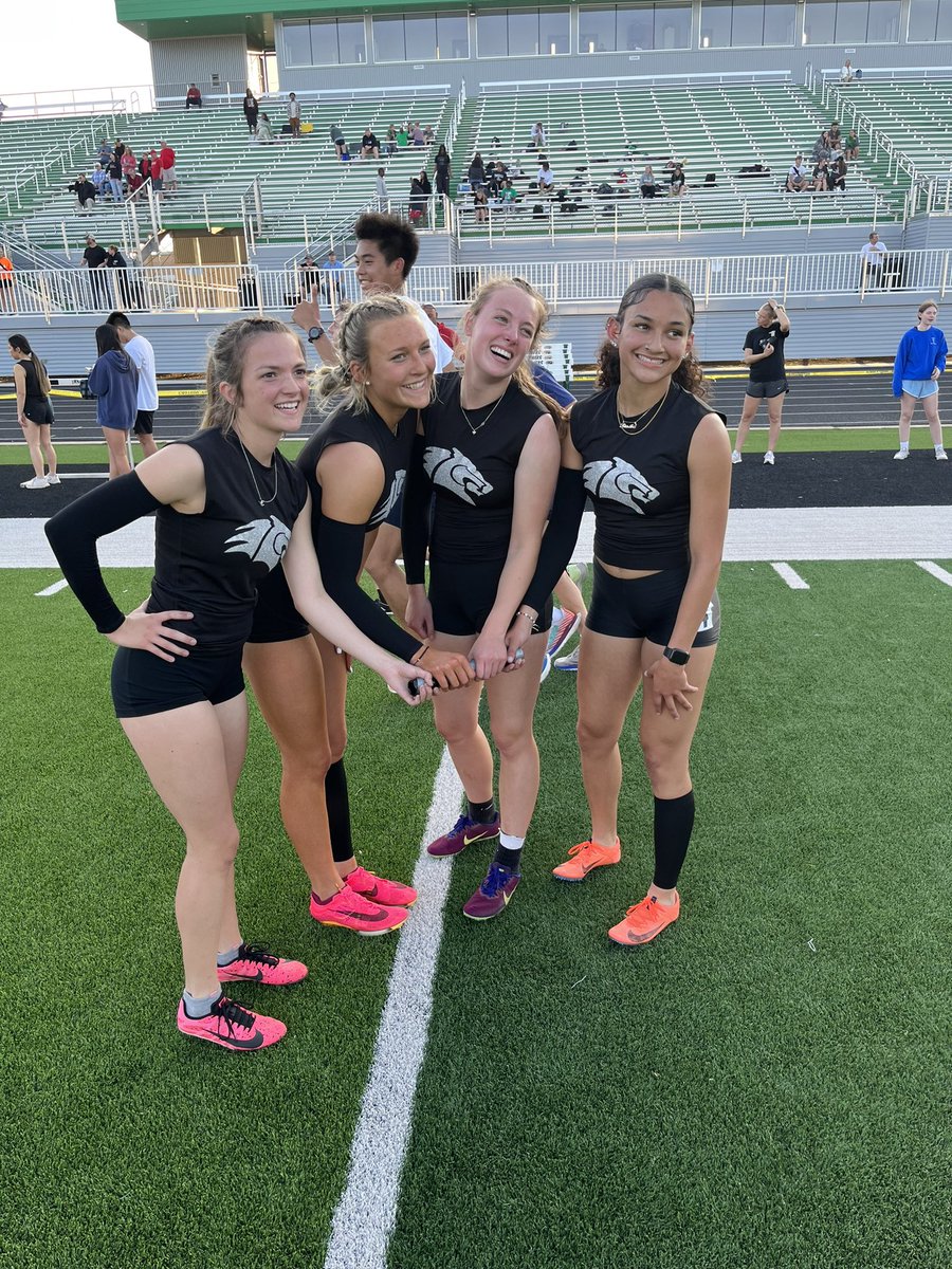 🚨🚨🚨ANOTHER ONE!🚨🚨🚨The Girls 4x400m Relay just broke the school record set back in 1985! @TillemansBreana with the anchor leg. Her THIRD school record of the meet.