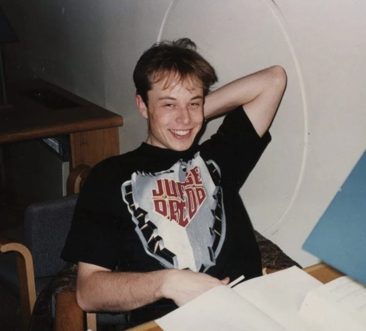 DogeDesigner tweet media