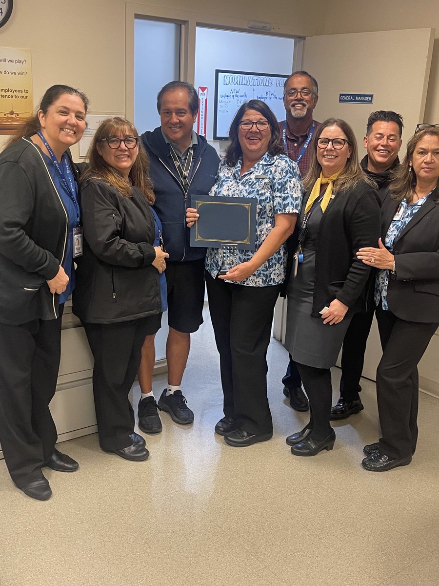 45 years of service, congrats Colleen for this great achievement ⁦@weareunited⁩ #beingunited #winingthelines