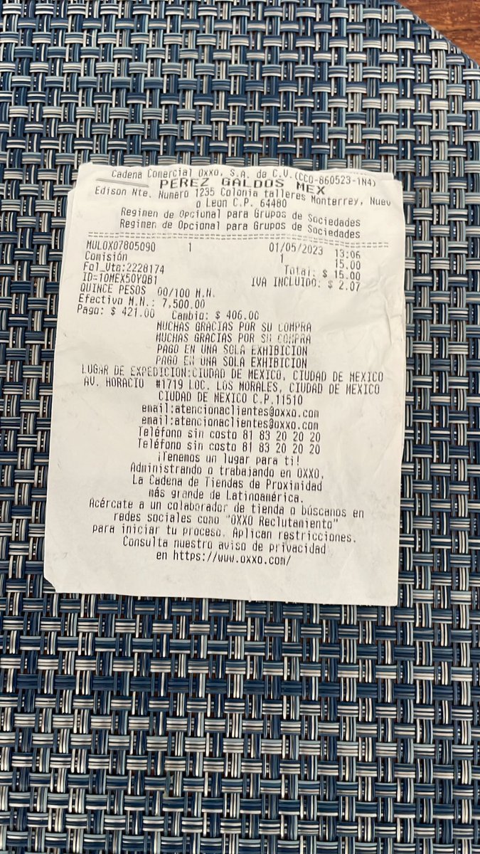 CHermosillo27's tweet photo. El peor servicio, un vuelo que compre hace 4 días y lo pague en efectivo ese mismo día, cancelan la reservación y no me dan respuesta ni en persona, ni via call center, ni por correo. Sin duda la peor aerolínea y sobre todo la peor atención a cliente.  @viajaVolaris con todo y pagos.