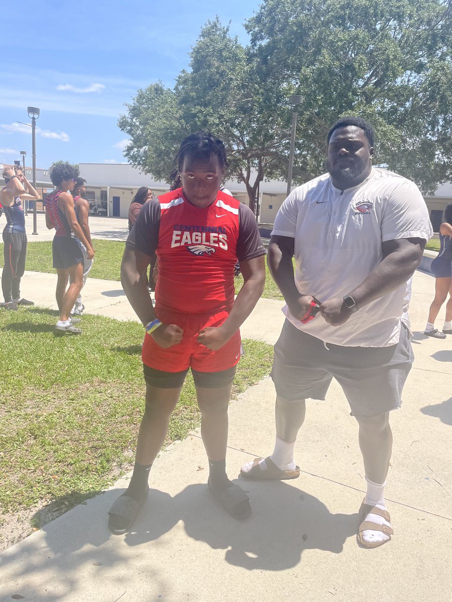 TaurusConley's tweet image. It was a great season with #Cen10trackandfield can’t wait to come back next year and be 10 times better @Coach_Hawk55