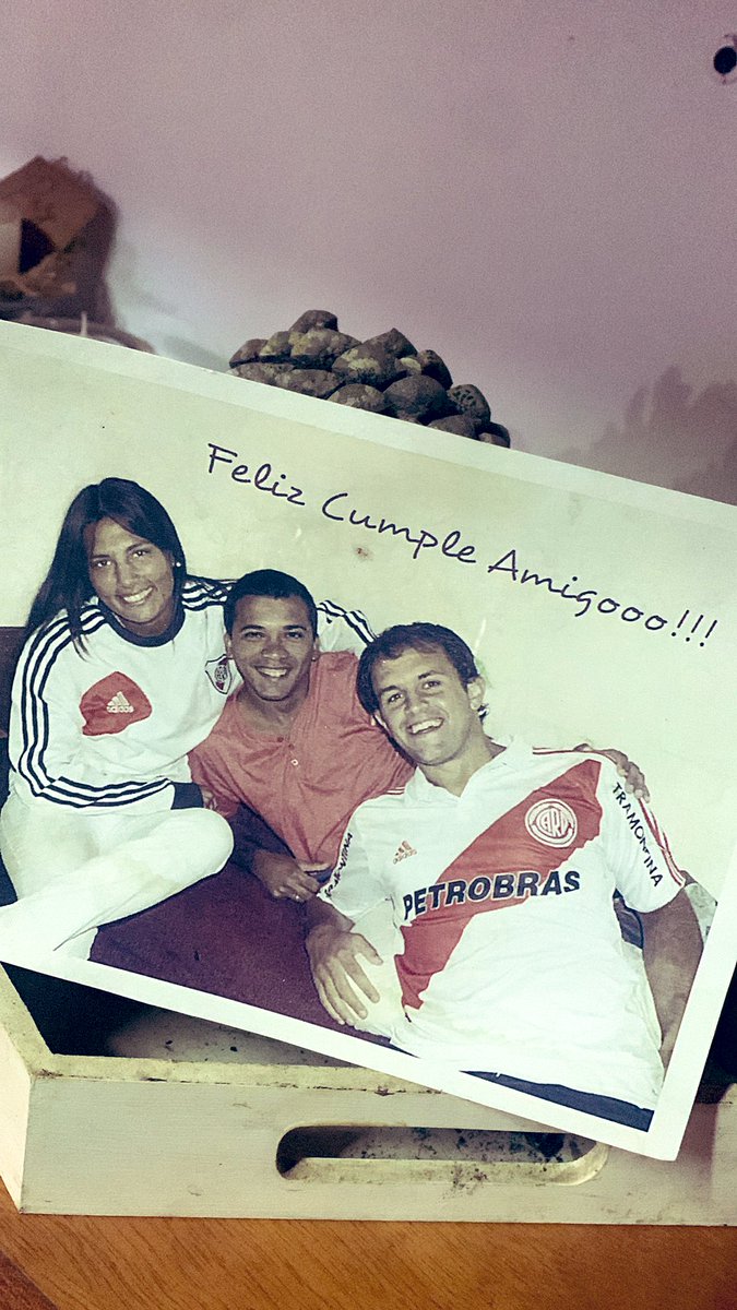 GeorLamana's tweet photo. @Cramgls @NicoMangini @sudanalytics_ @adidasfootball 🤍❤️🤍 https://t.co/dkTUPBUjS1
