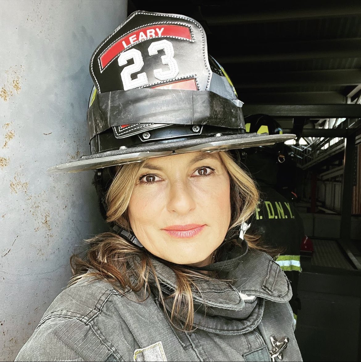 How precious does our Queen look in the firefighter outfit?! #MariskaHargitay out with the @LearyFF for #InternationalFirefightersDay.