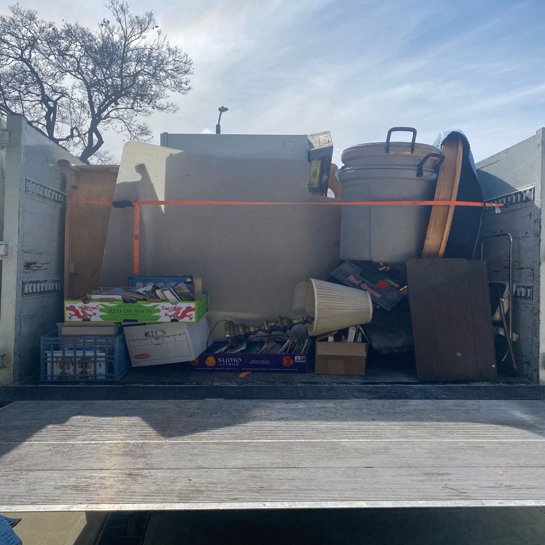 Haulbrosjunk's tweet photo. The truck is Full. The Haul Brothers will fit it all! #nearme #ondemand #hoardingcleanup #ecofriendly #hauling #local #affordable #furniture #declutter #estatecleanout #garagecleanout #dumpster #clean #cleanout #storagecleanout #removal #junkremoval #junkrelief #calltoday https://t.co/kzfWZKFJT4