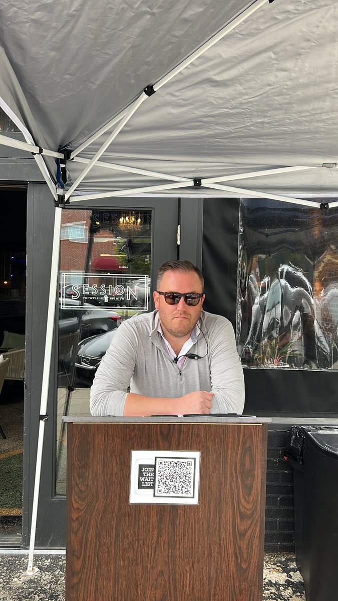 SessionCocktail's tweet image. Busy weekends call for Top- Flight security. @BurnerLJohnson is here until 8!