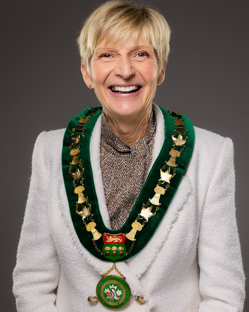 SMA_docs's tweet photo. Dr. Annette Epp, a #yxe gynecologist, has been elected as the 57th president of the Saskatchewan Medical Association. Her goals include improving working conditions for family doctors and fostering respect and collegiality within the medical profession. https://t.co/mpDSpRfVXa https://t.co/R0p2ptU4RN