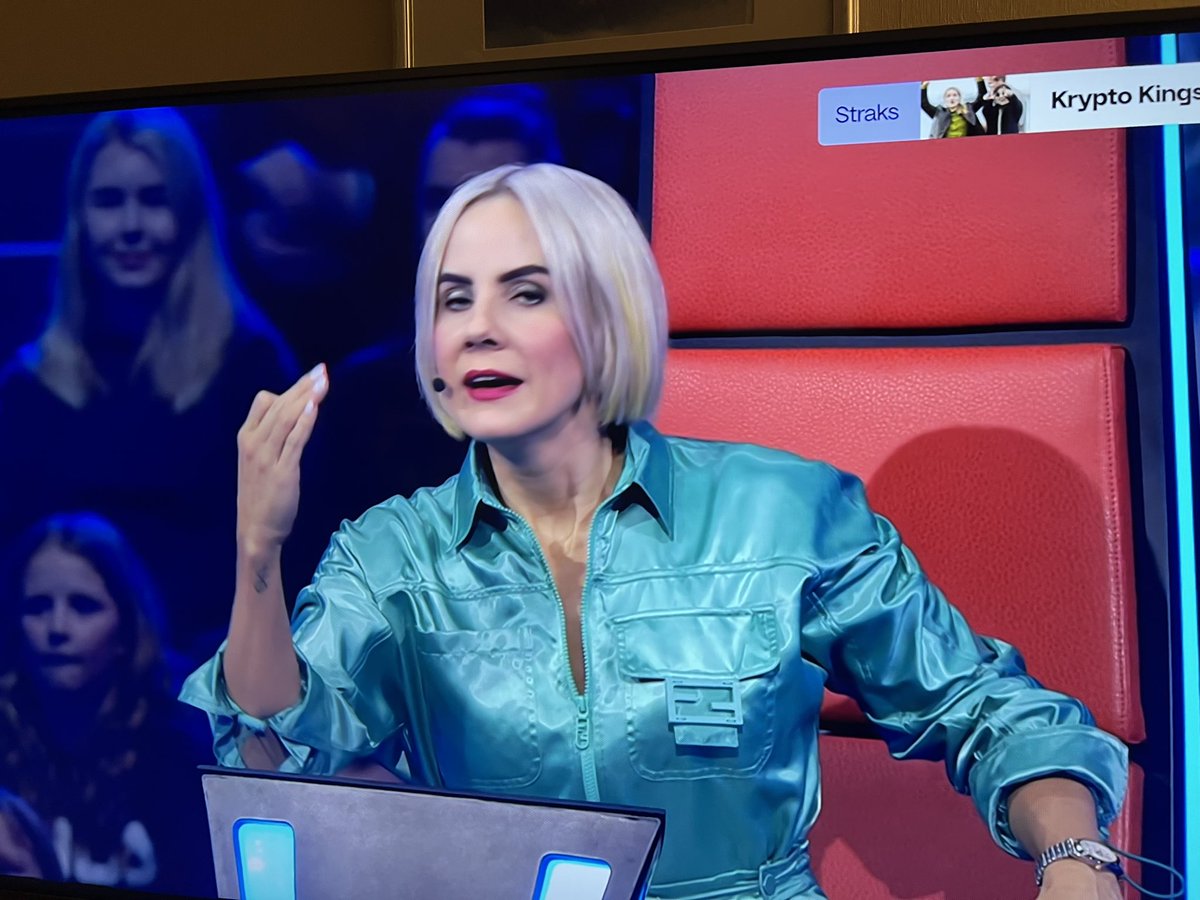 Innrømmer at jeg koser meg med The Voice hver fredag. Så mange dyktige, unge sangere! Dommerne er topp. Har sans for Ina Wroldsen, men så er hun også fra Sandefjord.