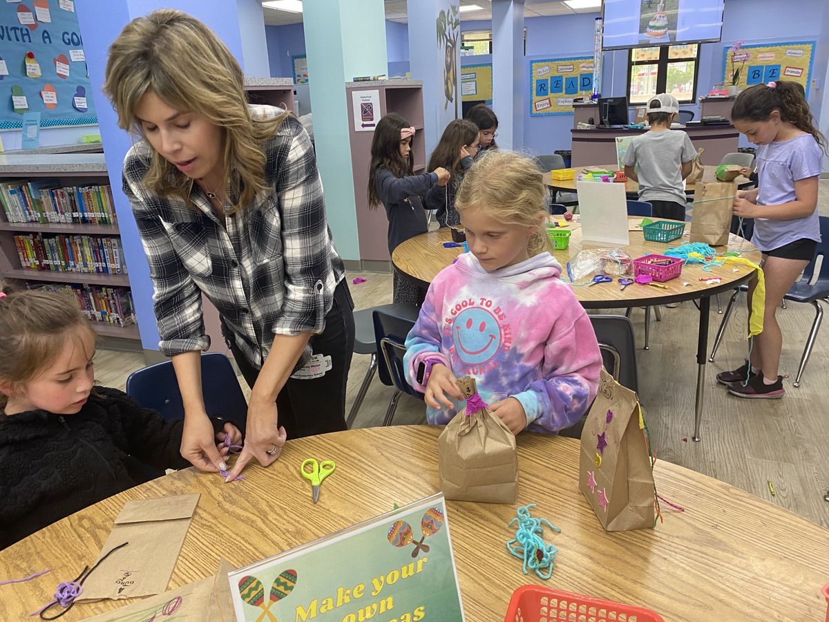 Making a banner and maracas for Cinco de Mayo. ⁦🇲🇽🌶️🪅⁦<a href="/LVUSD/">LVUSD</a>⁩ ⁦<a href="/BLDolphins/">Bay Laurel Dolphins</a>⁩