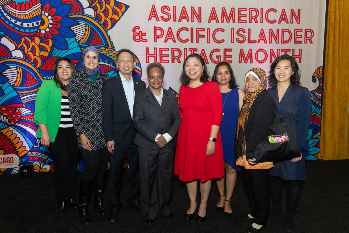 mayorlightfoot's tweet photo. AAPI Heritage Month provides an opportunity to recognize the contributions of Asian American and Pacific Islanders to the history, culture, and achievements of Chicago. Here is a look at the AAPI ceremony from this week. #AAPI23 ⬇ https://t.co/j3O0wbGrZK