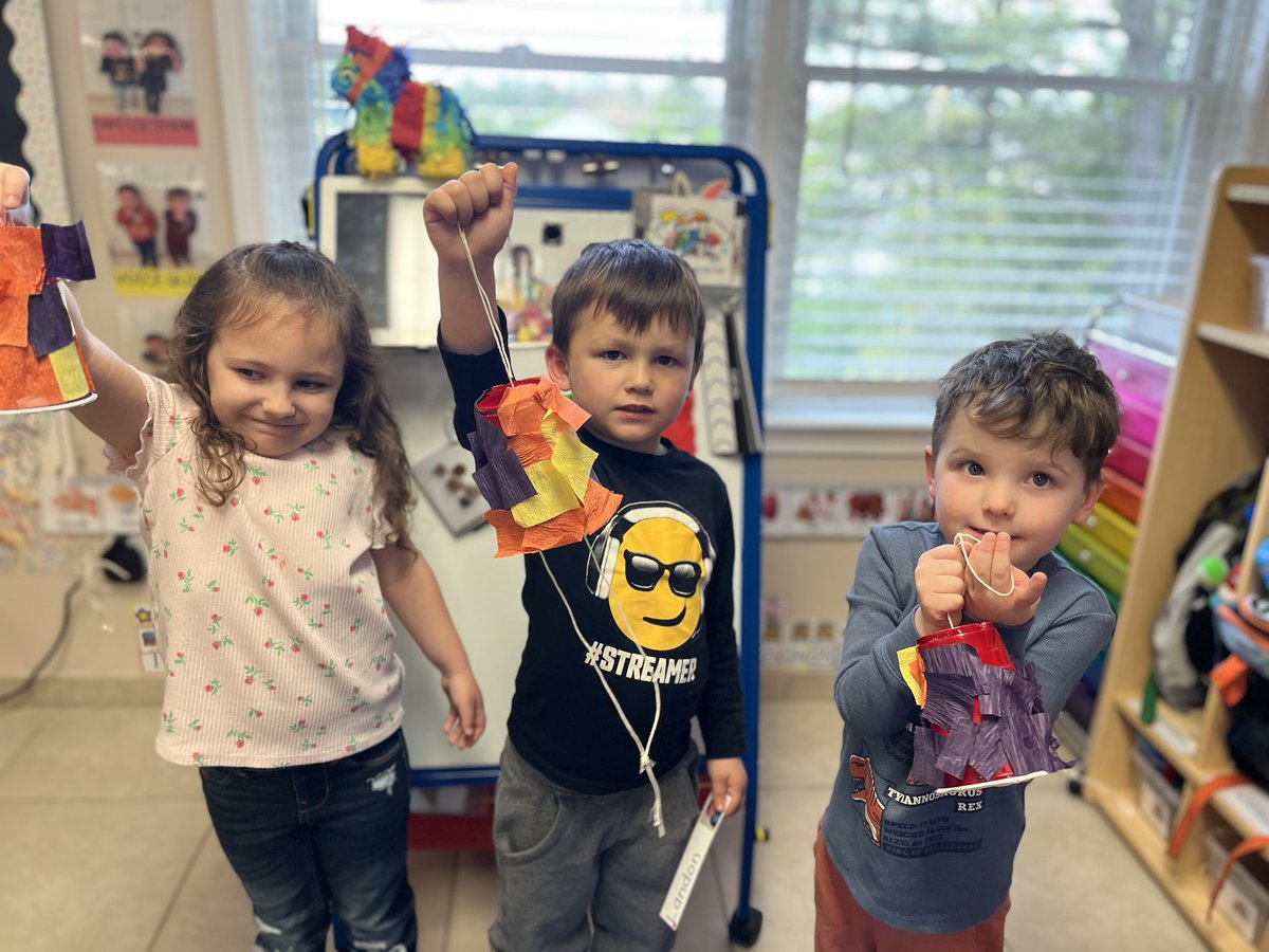 ms_rogo's tweet photo. Celebrated #CincoDeMayo2023  🇲🇽 by making piñatas 🪅 &amp; maracas 🪇 

#CreativeCurriculum #EdTech #WakeletWave 🌊 #WhitingWildcats #WildcatCubs 🐯@Ms_AnnMarieM @MTSDNews @MTSDPreschool  @Shannon39266588 @TeachStrategies @WhitingWildcats https://t.co/zV6Iau3RiK