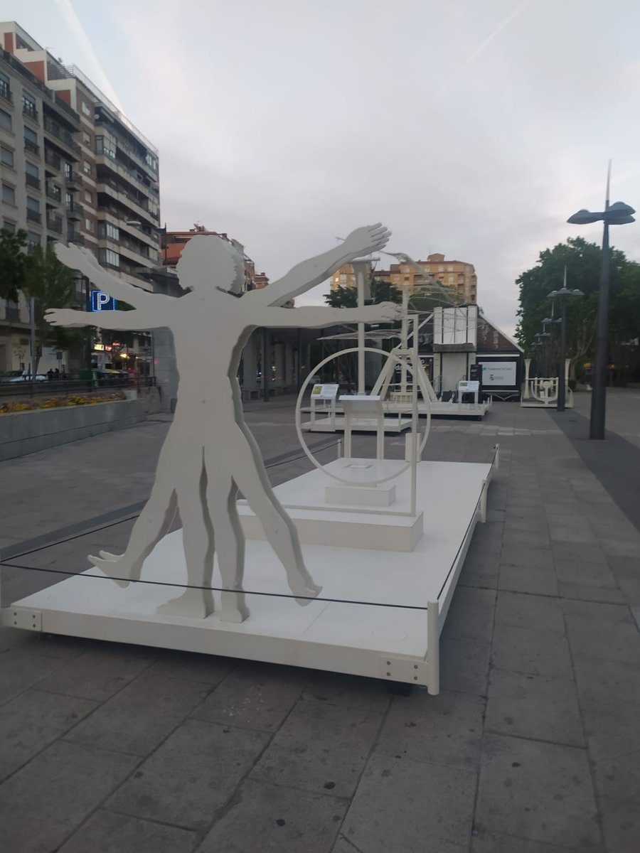 Mediante las salidas a zonas próximas al centro, podemos enseñar nuevos conceptos. En este caso, en Zamora encontramos la siguiente exposición donde se puede trabajar la historia a través de los juegos que se nos ofrecen.
#RecursosCCSS  #Infantil2EUMZA  #DCSUVA