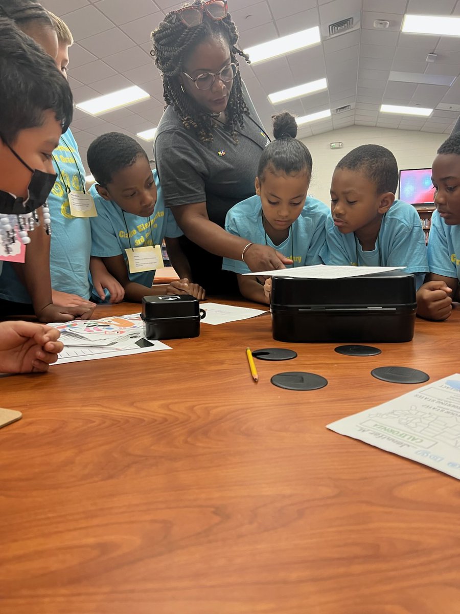 Literacy day with our <a href="/ClarkeBulldogs/">Clarke Elementary</a>!📚