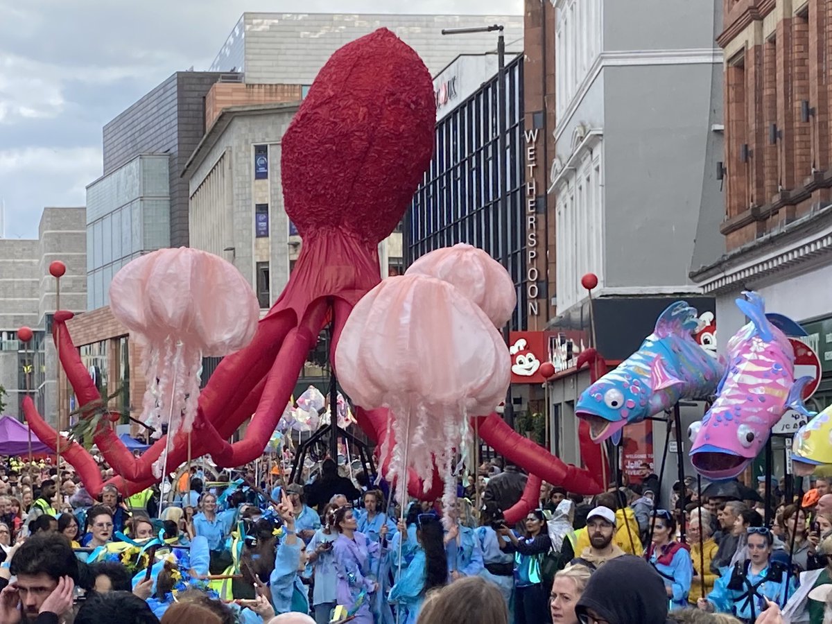 danprior's tweet photo. A fantastic Blue and Yellow Submarine parade in Liverpool today. #Eurovision2023 https://t.co/itInozx42R