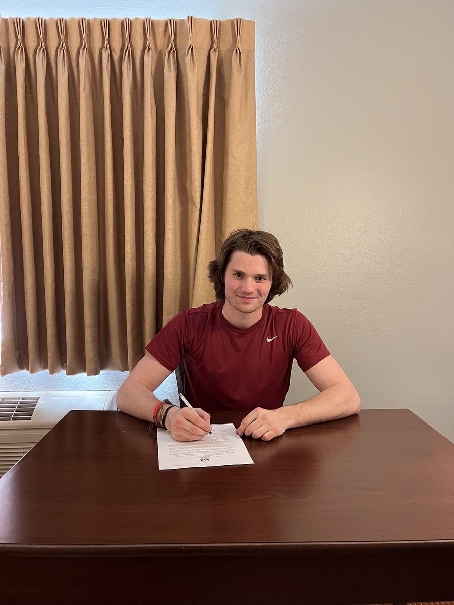 Congrats to <a href="/DebritoMichael/">Michael DeBrito</a> on signing his tender with your Norsemen! Keep an eye out as we’ll have a full story at stcloudnorsemen.com