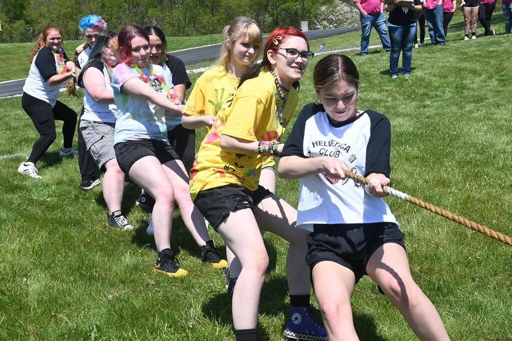 gadmectc's tweet photo. Tug o’ War was once again the finale for the day. The teams were well represented, battles were hard fought, and all involved had fun! #mectc #graphicart #mayday2023 https://t.co/oEwX2guBvF https://t.co/jCBq5NrlJj