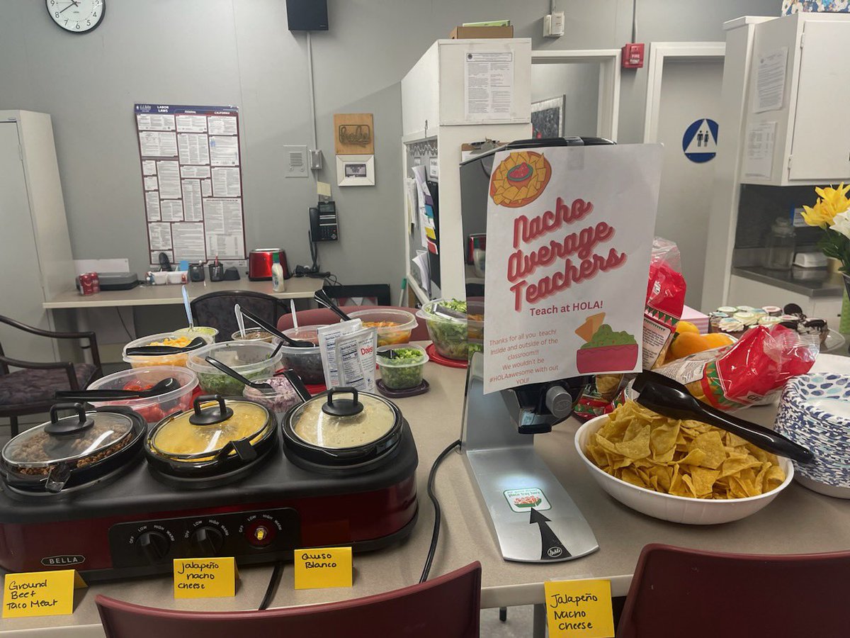 HolbrookPfc's tweet image. Nacho Average Teachers teach at @HolbrookMDUSD !!!
#HOLAPFC celebrates our #HOLAwesome #teamHolbrook during #TeacherAppreciationWeek2023 ✈️✈️✈️