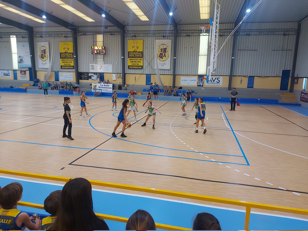 🏆 Mini Especial 💙💛

 Final 🏀 1Er Partido
📌 Colegio La Salle

@cdlasallebasket 6️⃣0️⃣
<a href="/CordobasketCD/">CD CORDOBASKET</a> 43

📝 Victoria para nuestras minis en un duro partido, importante empezar con ✅️💪.

Toca descansar, bajar pulsaciones y preparar el 2do partido..

Seguimos chicas ‼️💙💛🚀