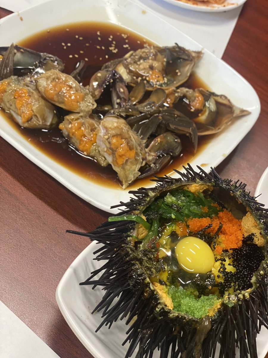 First stop after arriving to socal, uni bowl &amp; korean raw marninated crabs 😳