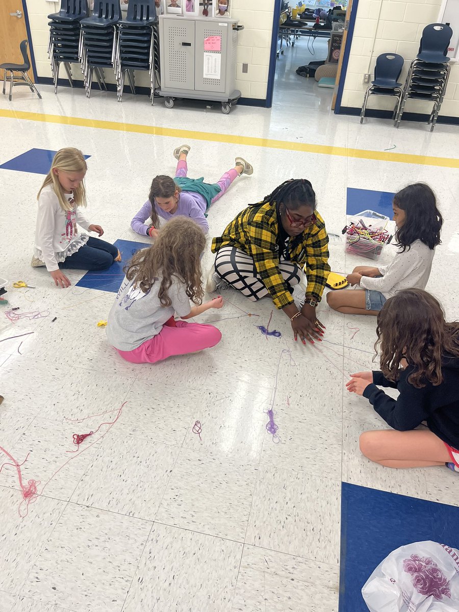 MsLenowicz3rd's tweet image. Post reading SOL and end of week fun with the makerspace!
