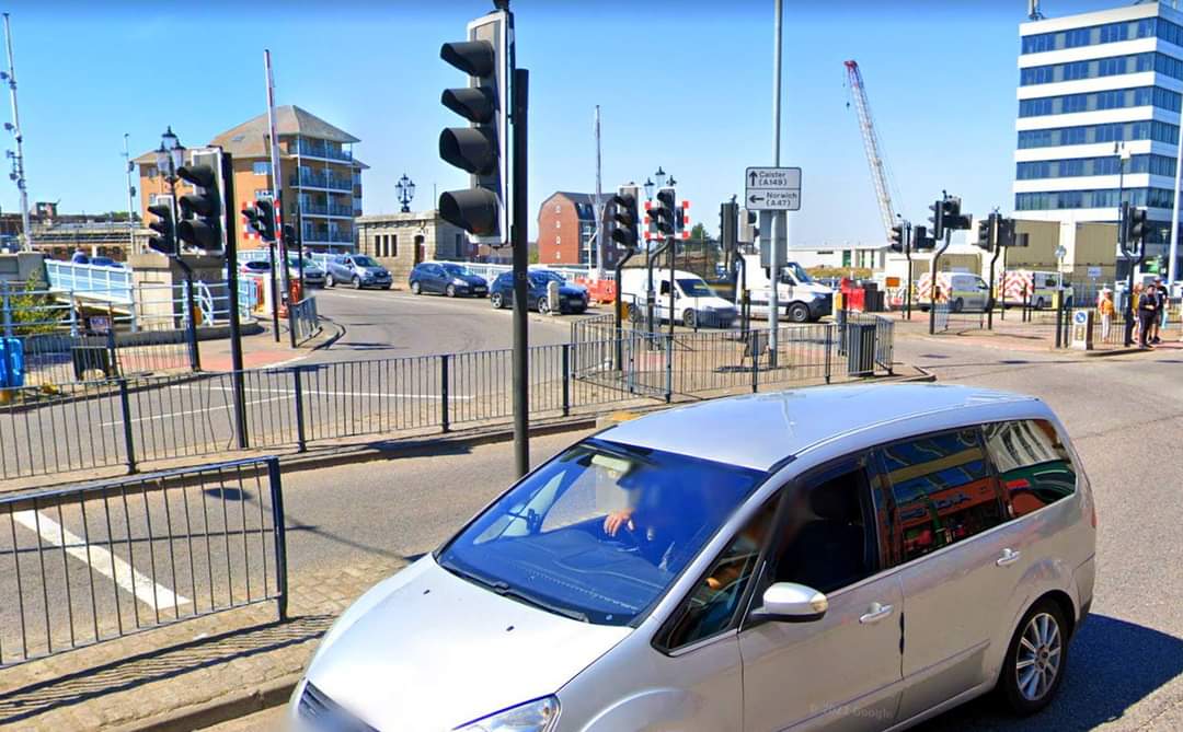 Tim Miller on Twitter "Then & Now Hall Quay, Yarmouth in bloom