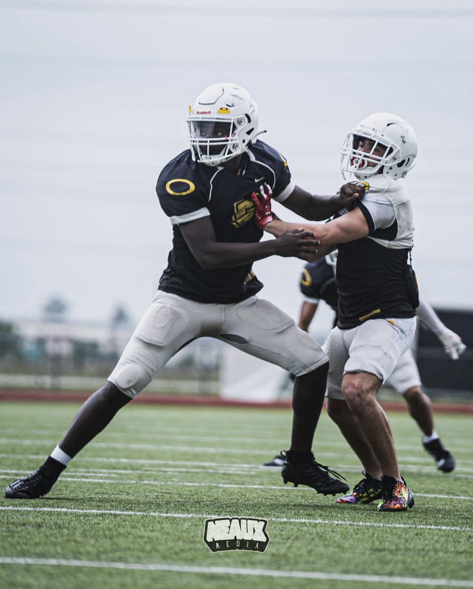 Spring ball loading…<a href="/Coach_BCarp/">T. Brandon Carpenter</a> <a href="/zkelley1985/">Coach Zack Kelley</a> <a href="/CoachCMILLS/">Chad Miller</a> <a href="/KLEINOAKFB/">Klein Oak High School Football</a> @recruitingko #TheCODE
