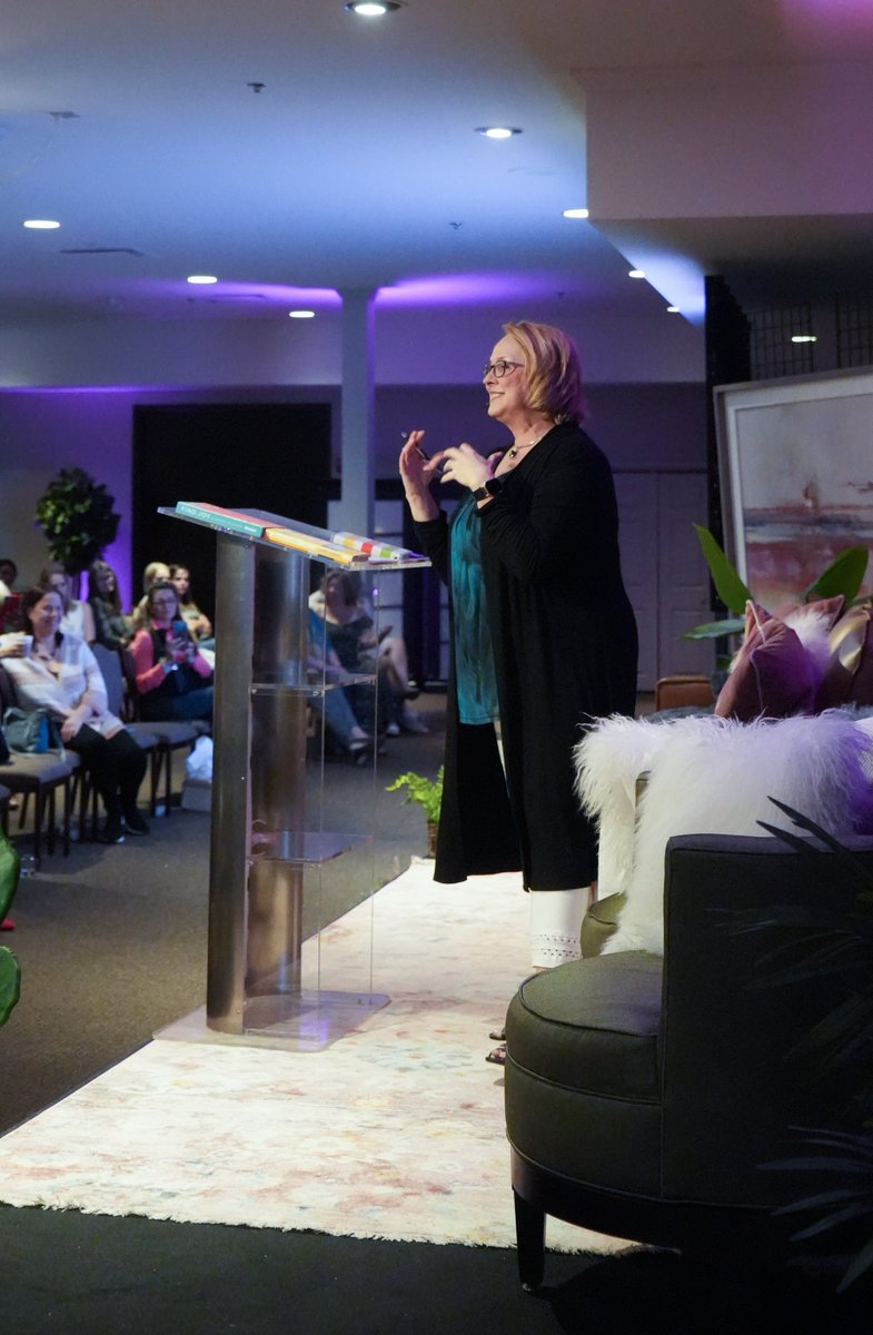 1047TheFish's tweet photo. WOW! 😍 Last night was a blast spending time together! We laughed, we cried and left encouraged. Lauren Lee Anderson of North Point Ministries brought us together in worship and @ShauntiFeldhahn reminded us of the importance of small acts of kindness. #WomenofTheFish #1047thefish https://t.co/jNrdYnmzoo