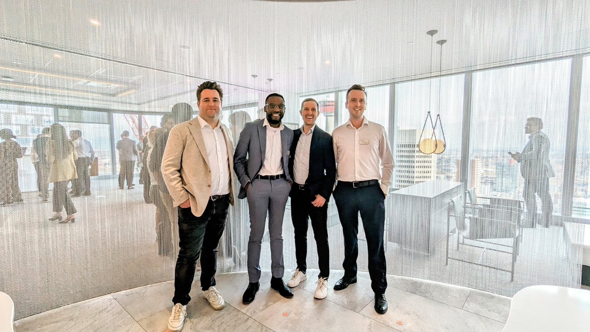 Osler_Law's tweet image. Sneak peek: Osler’s Emerging and High Growth Companies Group recently hosted clients and friends from the Calgary tech community for a tour of our new Osler Sky Hub, a space created to connect and collaborate.

ow.ly/qwXY50OhqvG 

#yyc #calgarytech #albertatech…