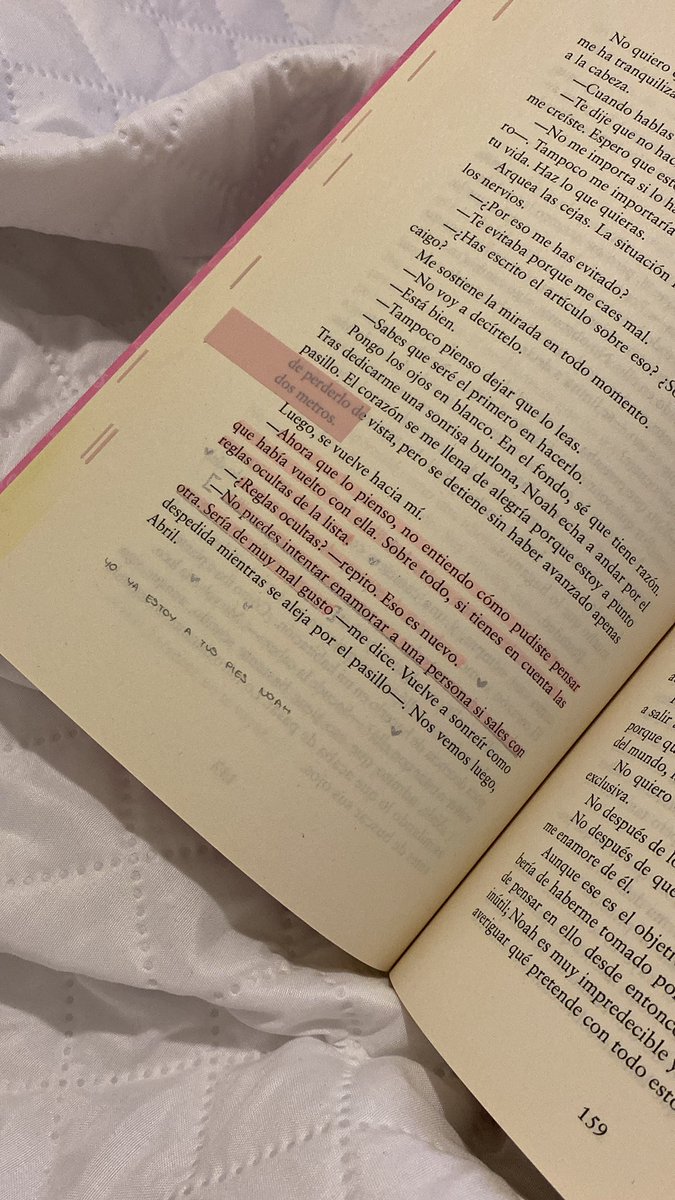 wwhoispaula's tweet photo. algunas de mis anotaciones en Mi conquista tiene una lista de @inmaarv 🫶🏼🌸✨
#miconquistatieneunalista #inmarubiales #inmaarv #BookTwitter https://t.co/V2XrrHZSBu