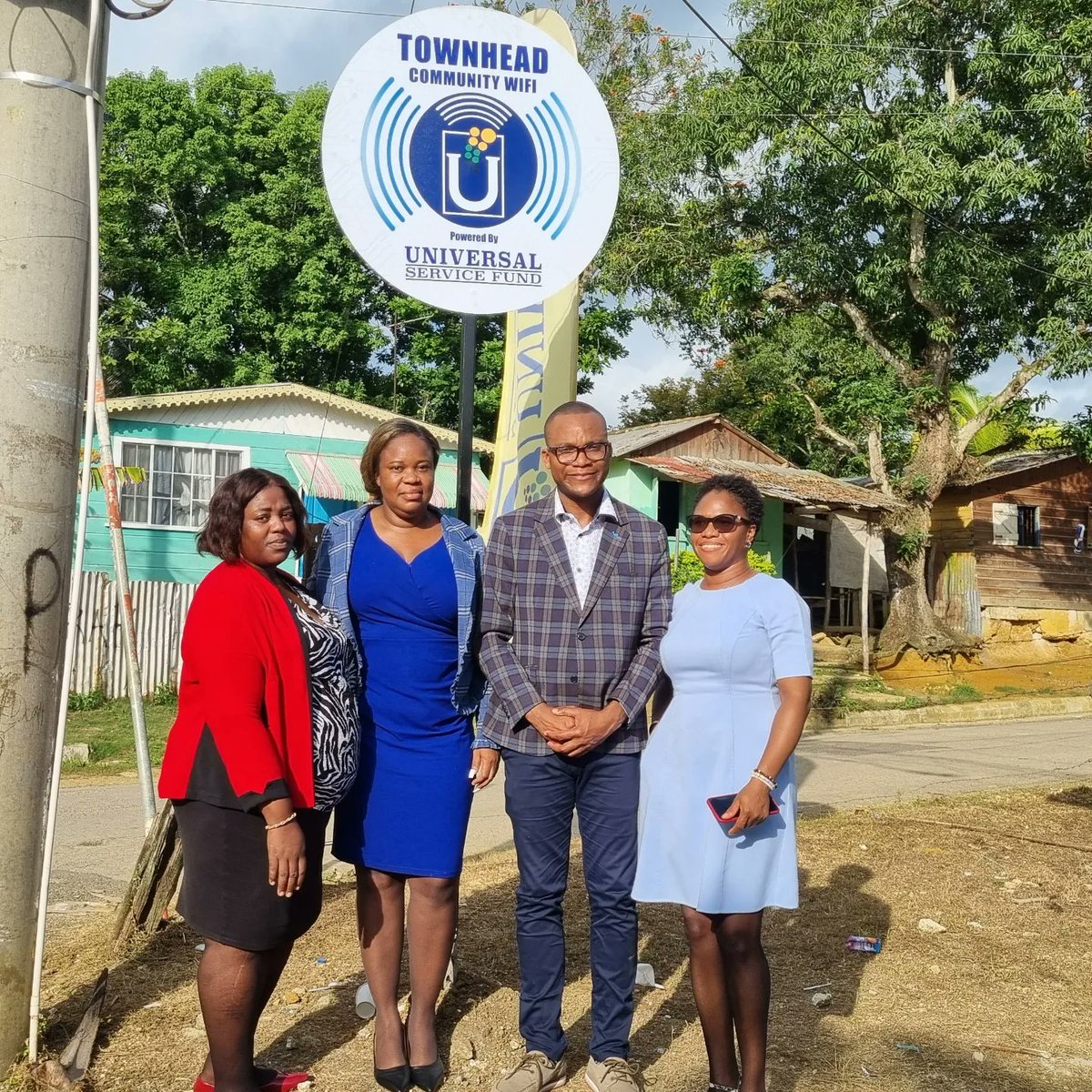 usfjamaica's tweet image. Let&apos;s use this new tool to build a stronger, more vibrant community together 
#Communityconnectivity
#Digitalopportunities
#TeamUSF