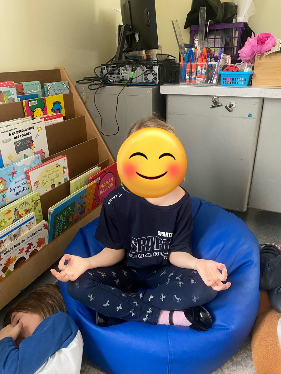 isimanic1's tweet photo. Children’s Mental Health Week included daily school-wide meditation @TDSB_HowardPS to help calm our minds, bodies and spirits 🧠🧘 

#CMHW @TDSB_MHWB @tdsb https://t.co/UzyLldaGdv