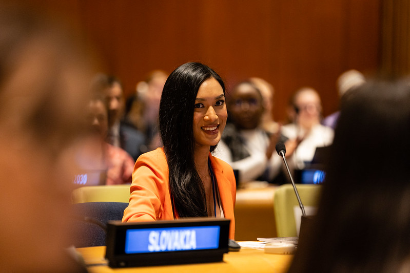 During @UNECOSOC Youth Forum, @bestchitsa from @ILGAAsia & @GlobalQueerYN called for meaningful engagement of LGBTIQ youth in #SDGs implementation & decision-making at all levels - which is often deemed 'too political' & 'too controversial', as she said

#Youth2030 #BeSeenBeHeard