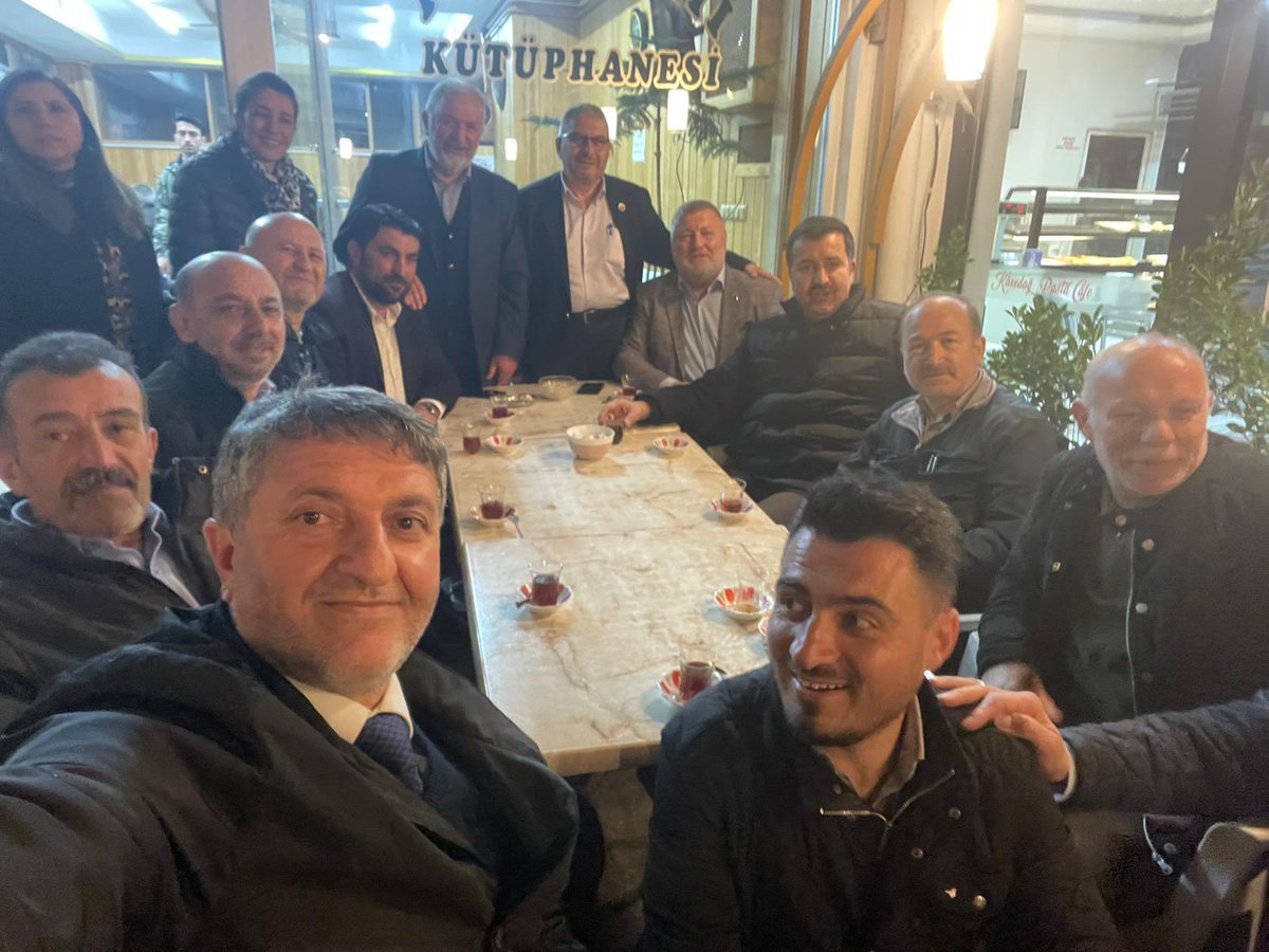 37_kudret's tweet photo. Ataşehir fetih mahallesi eşrafından sivaslı iş insanı bayram cengiz kardeşimizin geçen hafta rahmeti rahmana kavuşan kıymetli validelerinin taziye yemeğine katılım sağladım Ataşehir belediye başkanımız @battalilgezdi34 @celal_yalcin_ selamlarını iletip taziyelerini bildirdim https://t.co/YHzrqN4eou