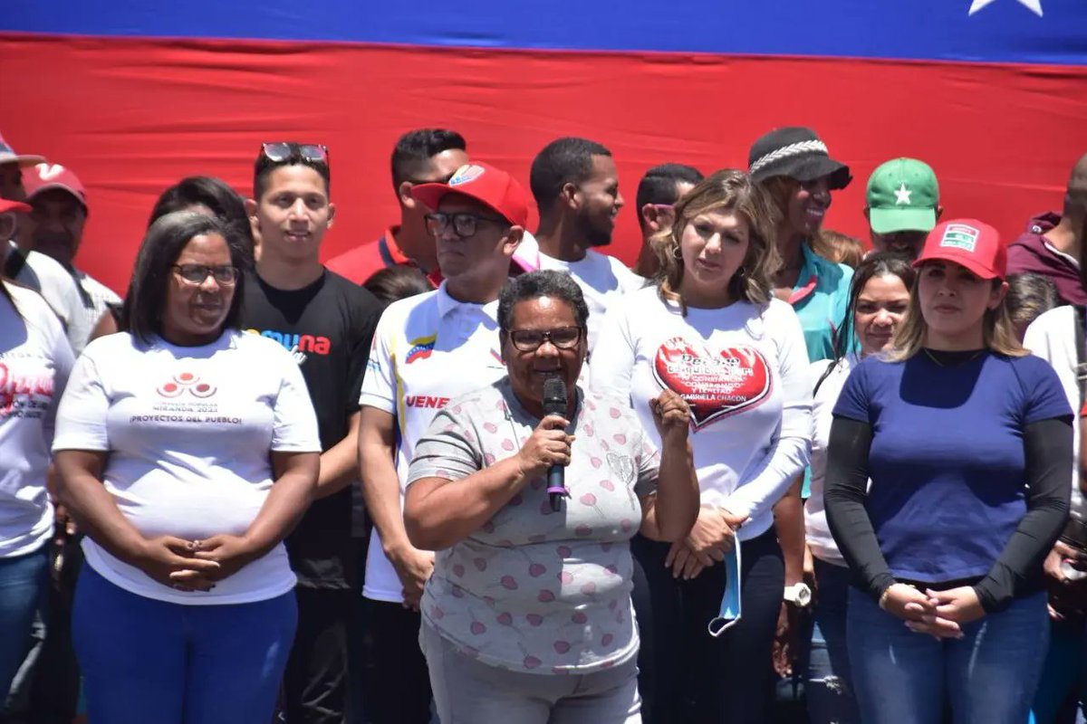HectoRodriguez's tweet photo. ¡Estamos listos para el domingo! Las comunidades han debatido los proyectos a ser postulados en la Consulta Popular Miranda 2023, la Comisión Electoral junto al CNE han preparado toda la logística y detalles técnicos, (1/2)

#ConsultaPopularMiranda2023 https://t.co/nFdbJBFsz2