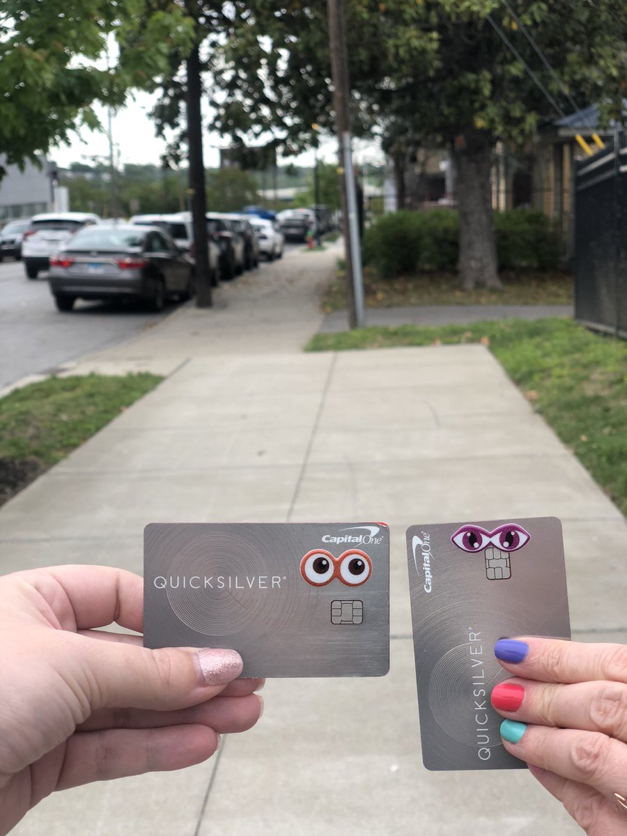 aliroller23's tweet photo. These Capital One besties are walking to Nissan! #TSxCapitalOne #NashvilleTSTheErasTour #Sweepstakes https://t.co/EZfe1pb0l6