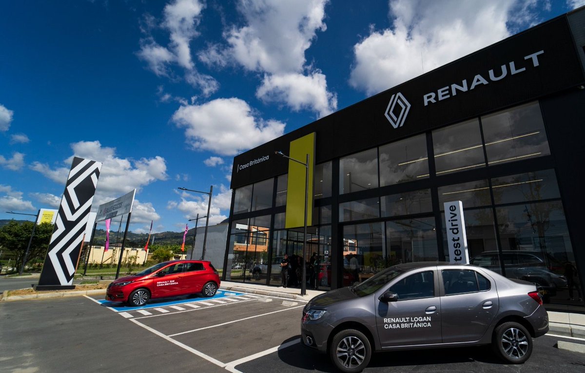 Ayer tuvimos la inauguración oficial de CASA BRITÁNICA La Ceja; el primer concesionario de vehículos en el municipio, con la sala de ventas y el taller especializado más moderno de todo el país, consolidándose con Renault, la marca líder en el mercado colombiano.