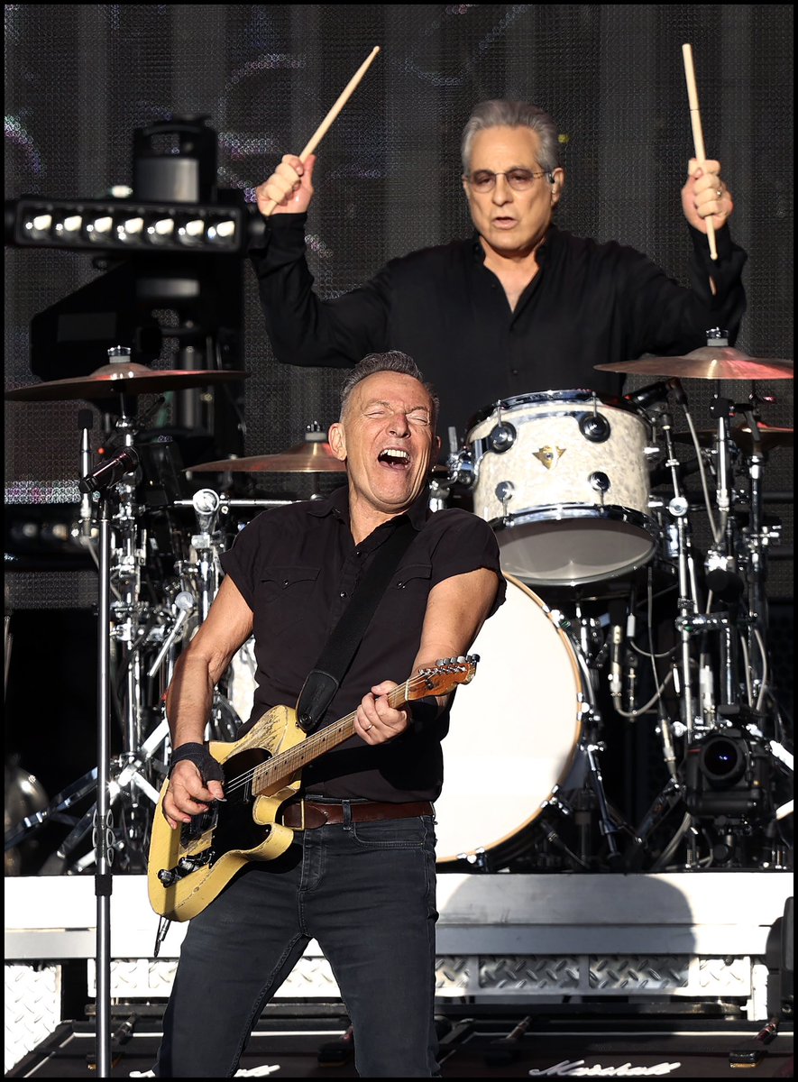 Steve Humphreys ❌ (@stevehpix) on Twitter photo The Boss Bruce Springsteen <a href="/springsteen/">Bruce Springsteen</a> wows the crowd <a href="/TheRDS/">The RDS</a> #Dublin on the first of three sellout nights. Photos by <a href="/stevehpix/">Steve Humphreys ❌</a> for <a href="/Independent_ie/">Irish Independent</a> #bruce #BruceSpringsteen #dublin #TheBoss <a href="/aikenpromotions/">Aiken Promotions</a> <a href="/sineadodoherty/">Sinead O'Doherty (married name Sinead Macdonald)</a> The Boss Bruce Springsteen <a href="/springsteen/">Bruce Springsteen</a> wows the crowd <a href="/TheRDS/">The RDS</a> #Dublin on the first of three sellout nights. Photos by <a href="/stevehpix/">Steve Humphreys ❌</a> for <a href="/Independent_ie/">Irish Independent</a> #bruce #BruceSpringsteen #dublin #TheBoss <a href="/aikenpromotions/">Aiken Promotions</a> <a href="/sineadodoherty/">Sinead O'Doherty (married name Sinead Macdonald)</a>