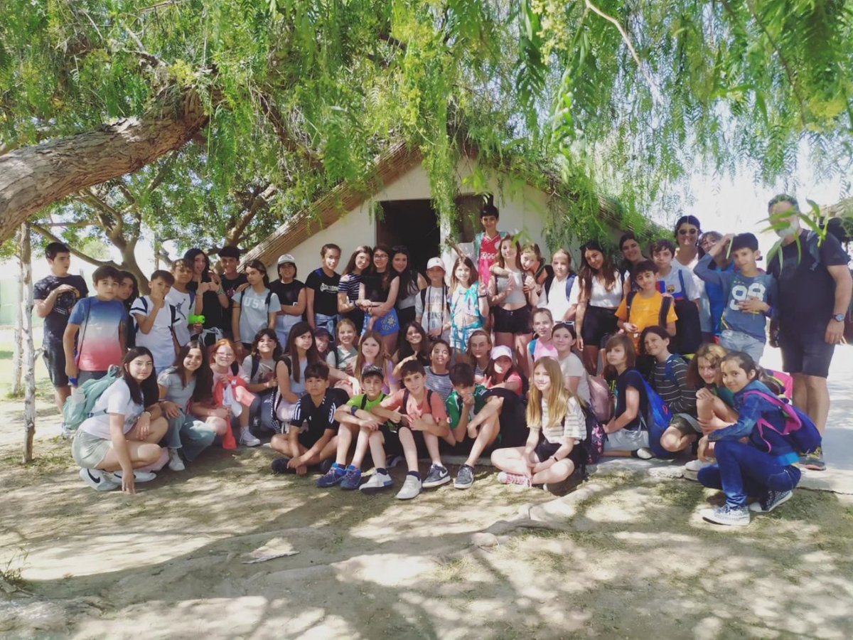 EscolaElPuig's tweet photo. Un intercanvi ens fa créixer en tots els sentits i aquests dies hem compartit la segona part d'aquest projecte amb els companys i companyes de l'@escuela2coopv de Paterna, uns dies de descoberta i aprenentatges! Gràcies per obrir-nos casa vostra! https://t.co/NpHcQzJBqb
