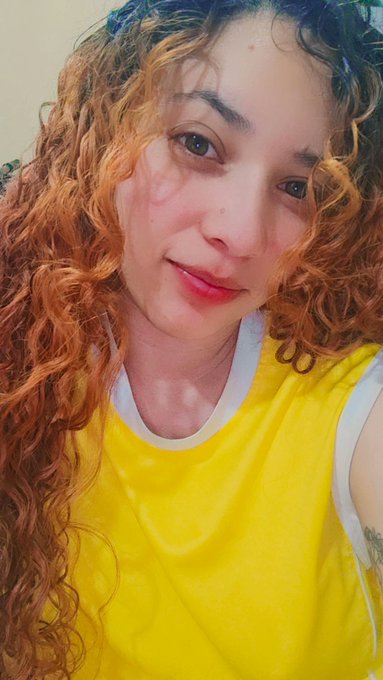 Daniela Guzmán🌛✨ - 3 pic. Ocurra lo que ocurra, aún así en el día más borrascoso, las horas y el tiempo... Pasan. https://t.co/b62ra0vxjI